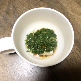 豆腐レシピ　さっぱりモロヘイヤの湯豆腐